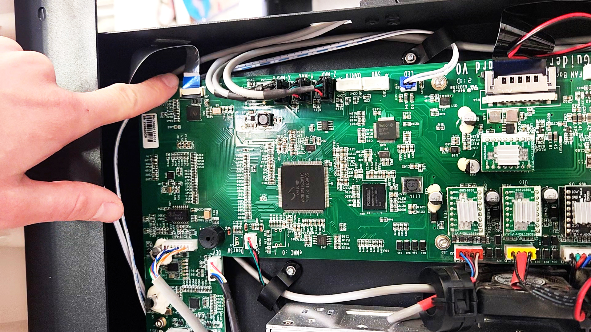 E3Pro_replaceScreen_040_v02.jpg