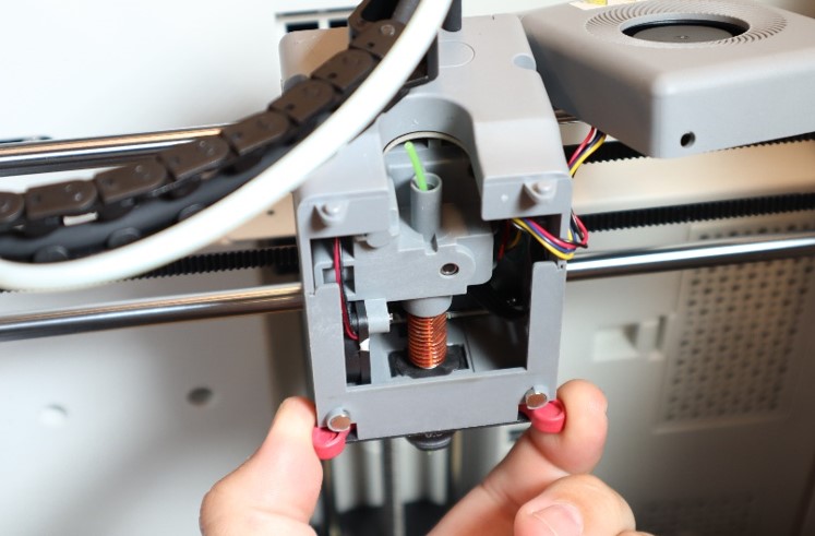 RoboE4_replaceExtruder.jpg