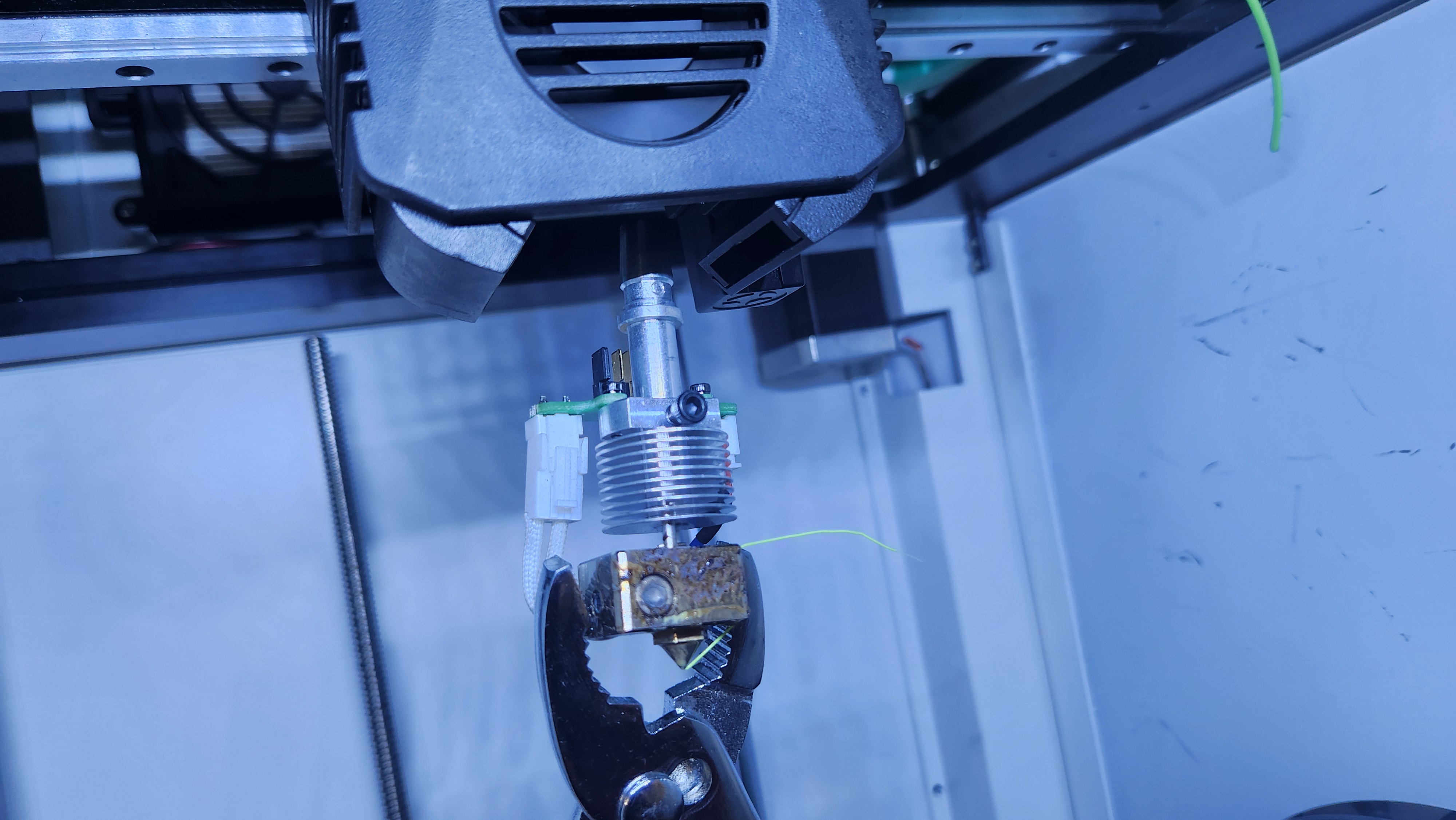 RoboE4Pro_removeExtruder2.jpg